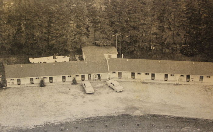 Pinecrest Motel (Americas Best Value Inn) - Vintage Postcard (newer photo)